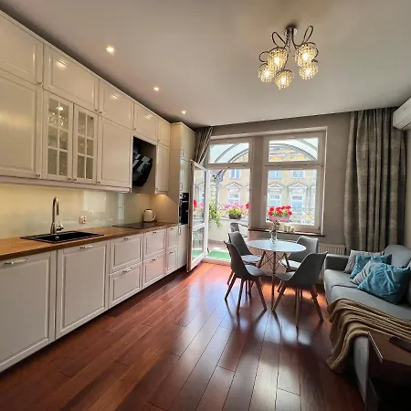 Marieta's Garden Apartment Wroclaw